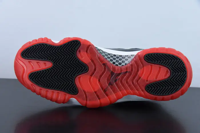 Air Jordan 11 Retro Low Concord-Bred 