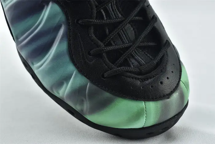 Nike Air Foamposite One Northern Lights 