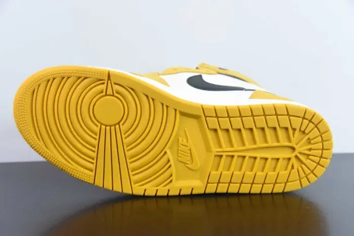 Air Jordan 1 High OG "Yellow Ochre" 
