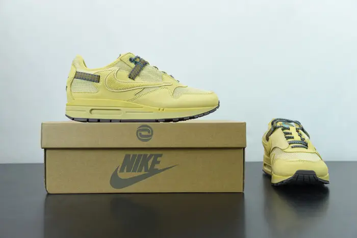 Travis Scott x Nike Air Max 1 'Wheat' 