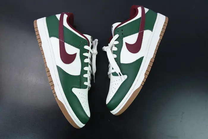 Nike Dunk Low Gorge Green 