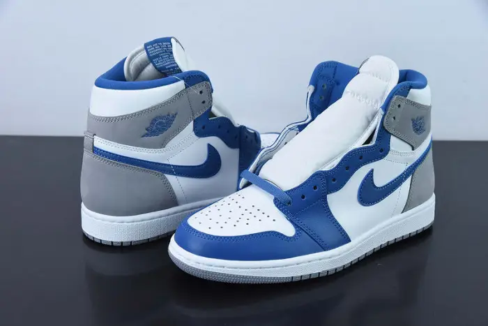 Air Jordan 1 Retro High OG GS 'True Blue' 