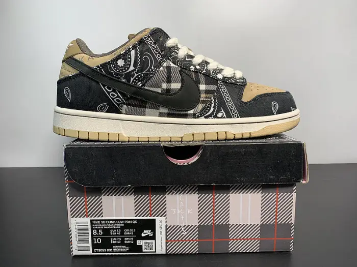 TRAVIS SCOTT X NIKE SB DUNK LOW TS 