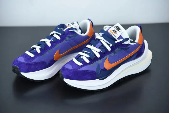 Nike Vaporwaffle sacai 