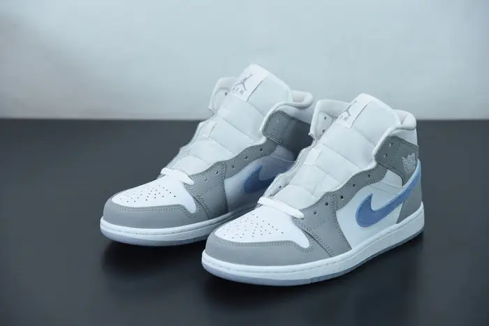 Air Jordan 1 Mid Wolf Grey Aluminum 