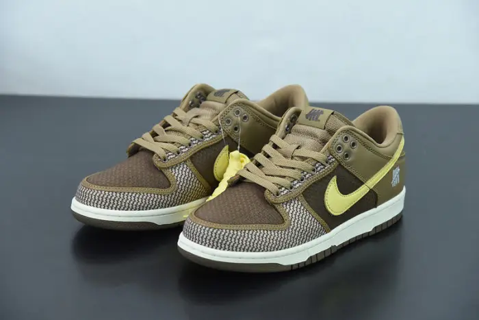Nike Dunk Low SP UNDEFEATED Canteen 