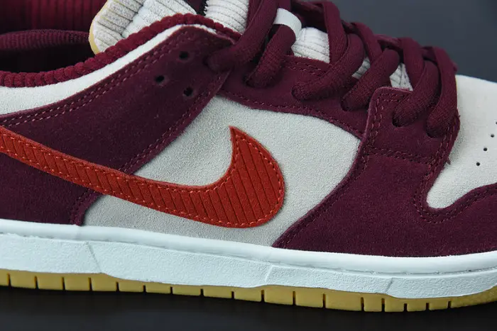 Nike SB Dunk Low Skate Like A Girl 