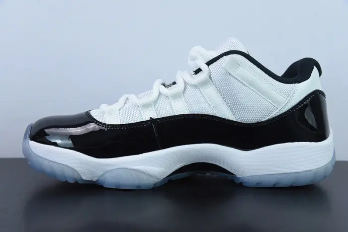 Air Jordan 11 Low BG 'Concord' 