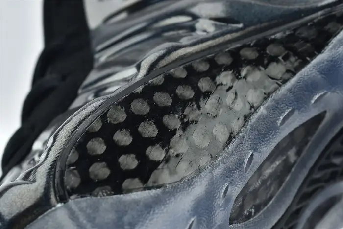 Nike Air Foamposite One Reflective Chrome Hologram Silver 