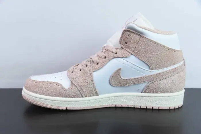 AIR JORDAN 1 MID SE "LEGEND PINK" 