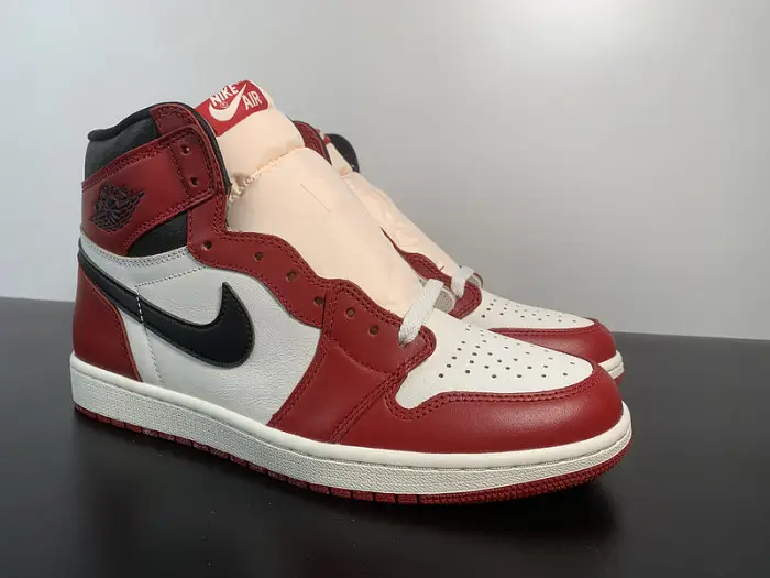Air Jordan 1 Retro High OG 'Chicago Lost & Found' 