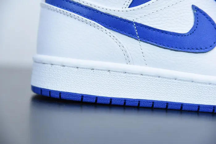 Air Jordan 1 Mid “Hyper Royal” 