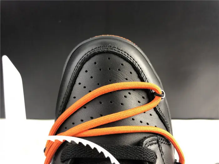 OFW x Nike Dunk 