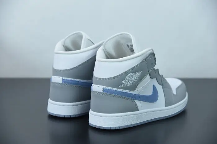Air Jordan 1 Mid Wolf Grey Aluminum 