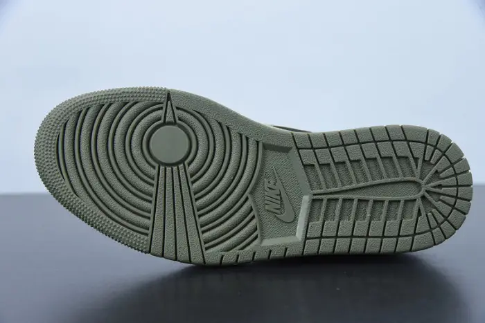 Travis Scott x Air Jordan 1 Low Dark Green 