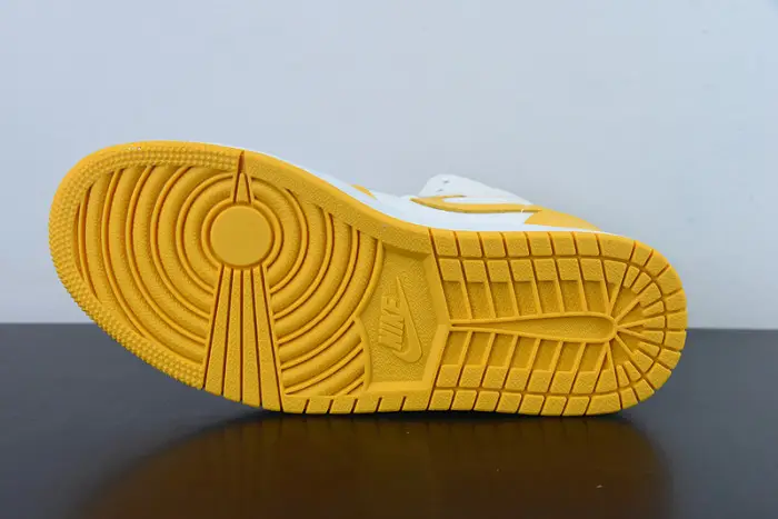 Jordan 1 Mid White University Gold (Women's) - 