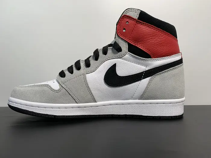 Air Jordan 1 Retro High OG 'Smoke Grey' 