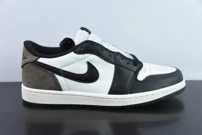 Air Jordan 1 Retro Low OG "Mocha" 