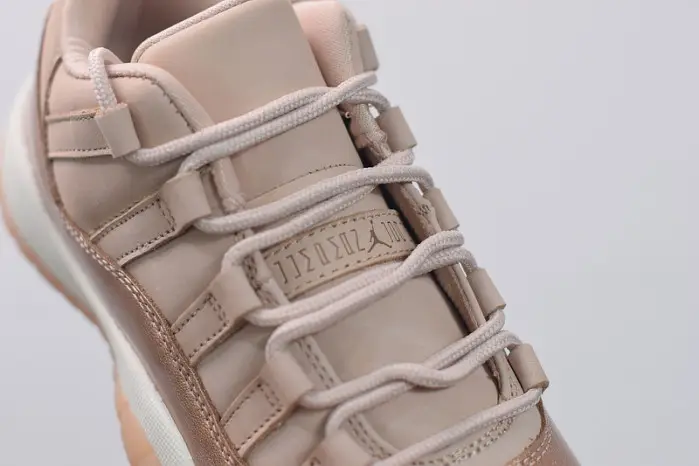 Air Jordan 11 Low 'Rose Gold' 