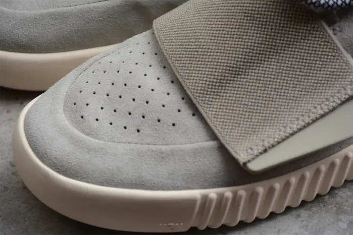 ADIDAS YEEZY BOOST 750 'OG' 