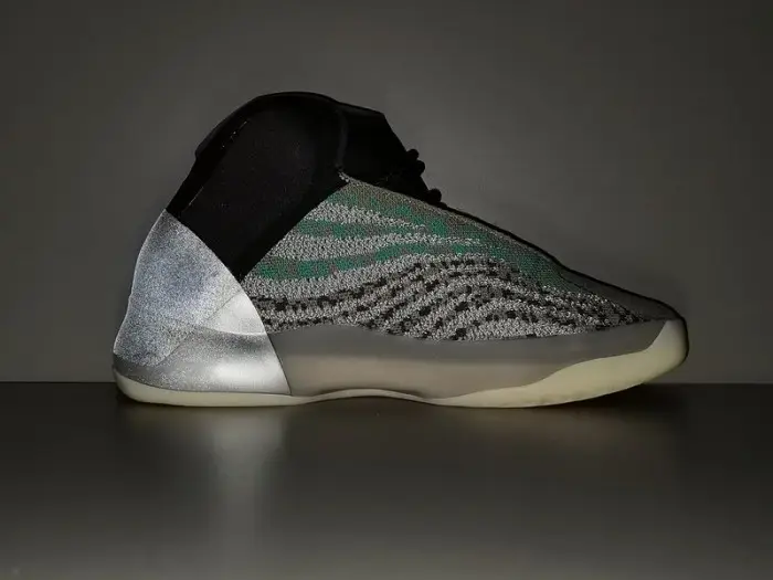 Adidas Yeezy QNTM Teal Blue - 