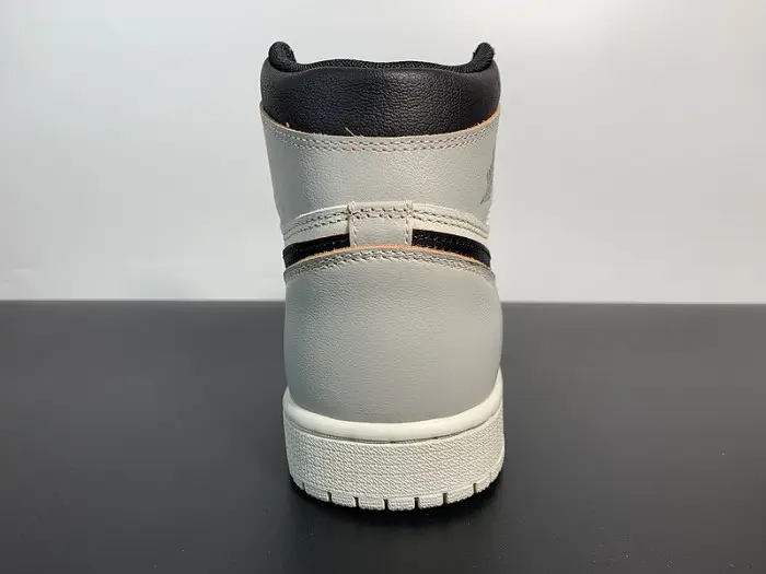 Air Jordan 1 Retro High OG Defiant SB NYC to Paris 