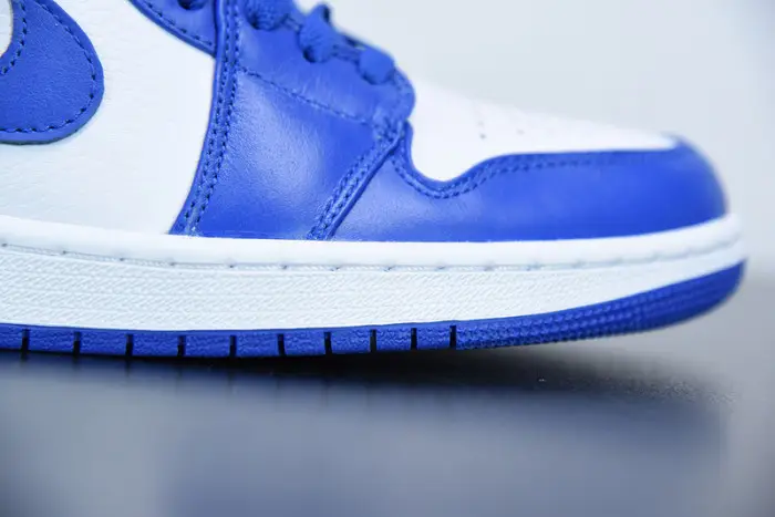 Air Jordan 1 Mid “Hyper Royal” 