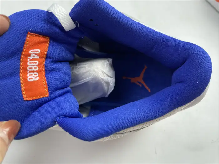 Air Jordan 3 “Knicks” 
