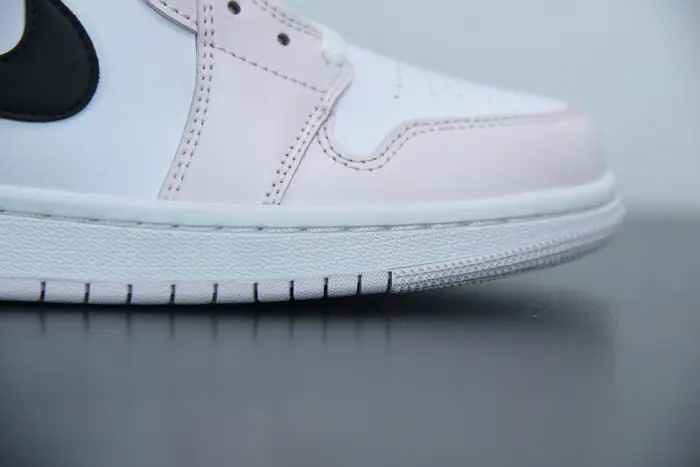 Air Jordan 1 Mid "Light Violet" 