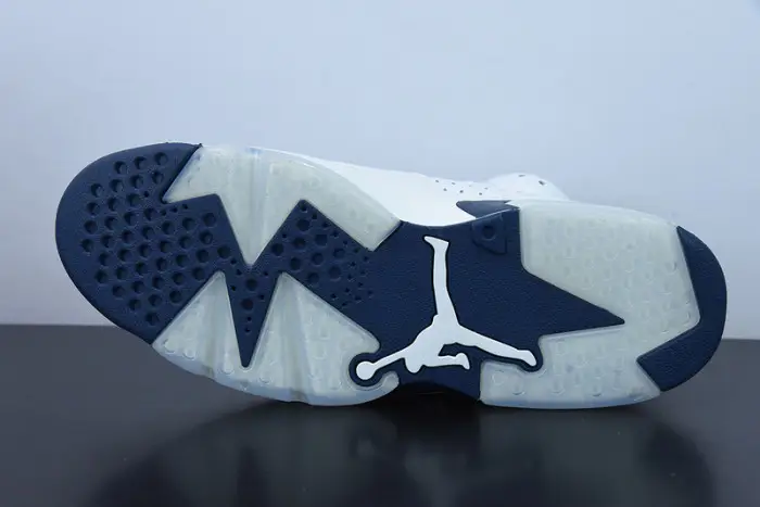 Air Jordan 6 “Midnight Navy” 