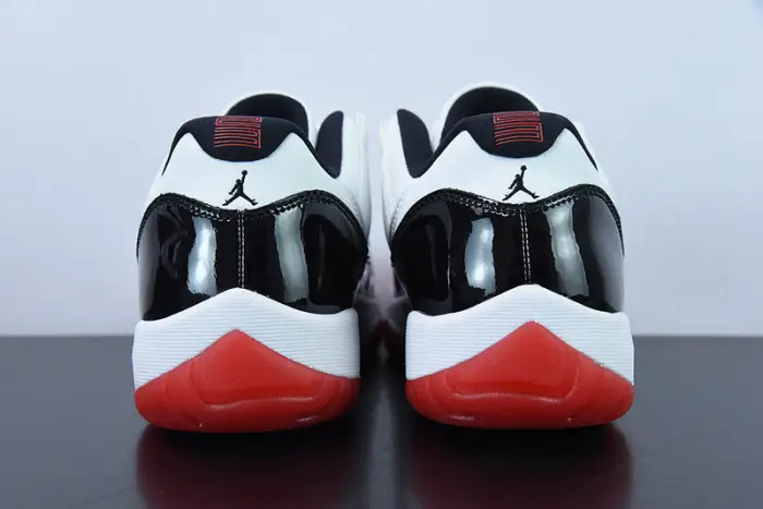 Air Jordan 11 Retro Low Concord-Bred 