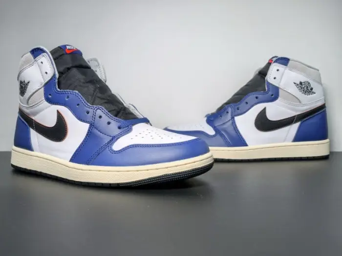 Air Jordan 1 Retro High OG Rare Air 