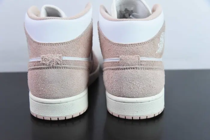 AIR JORDAN 1 MID SE "LEGEND PINK" 