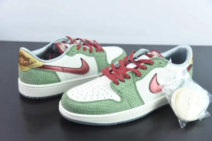 Air Jordan 1 Low OG "Year Of The Dragon" 