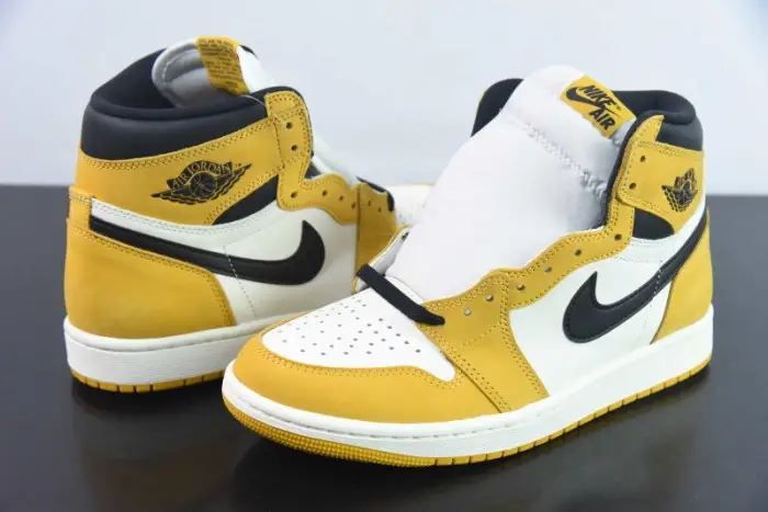 Air Jordan 1 High OG "Yellow Ochre" 