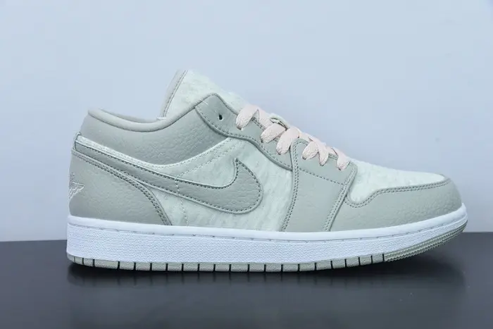 (WMNS) Air Jordan 1 Low SE 'Light Iron Ore' 