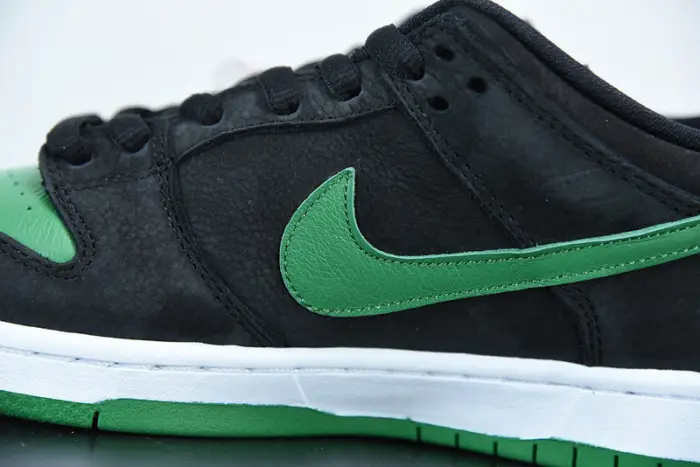 Nike SB Dunk Low Pro 