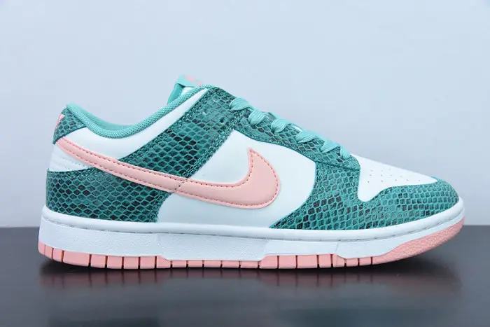 Nike Dunk Low Snakeskin 