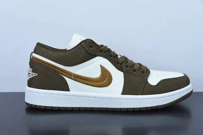 Air Jordan 1 Low SE "Light Olive" 