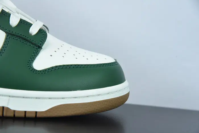 Nike Dunk Low Gorge Green 