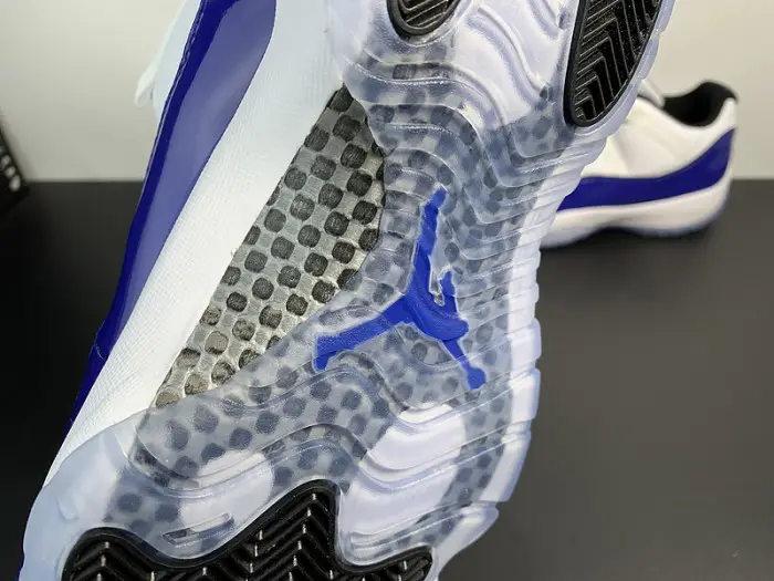 AIR JORDAN 11 RETRO LOW WHITE CONCORD 