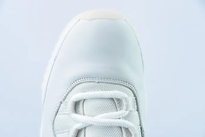 AIR JORDAN 11 RETRO PLATINUM TINT 