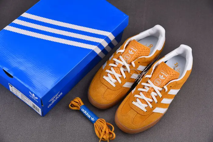 adidas Wmns Gazelle Indoor 'Orange Peel Gum' 