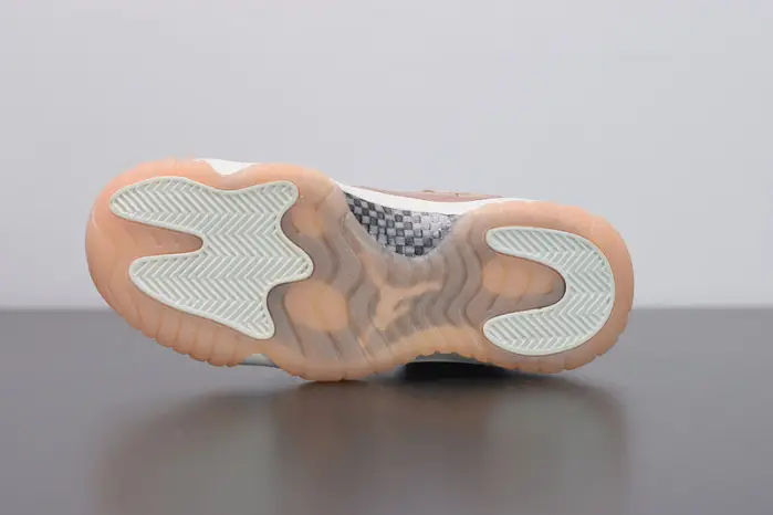 Air Jordan 11 Low 'Rose Gold' 
