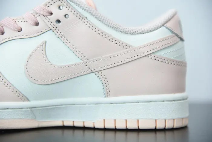 Nike Dunk Low "Orange Pearl" 