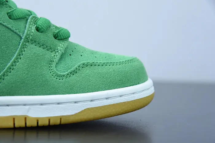 Nike SB Dunk Low St. Patrick's Day 