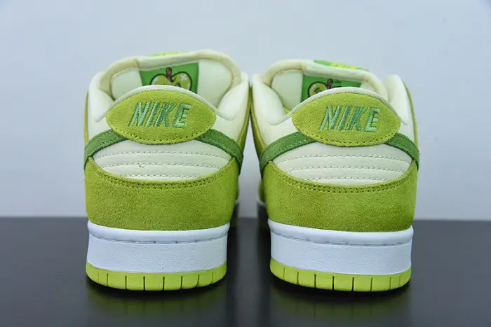 Nike SB Dunk Low Green Apple 