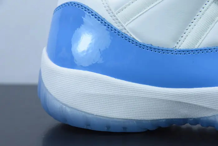 Air Jordan 11 Low “UNC 