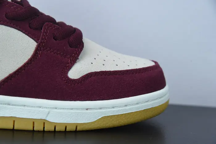 Nike SB Dunk Low Skate Like A Girl 