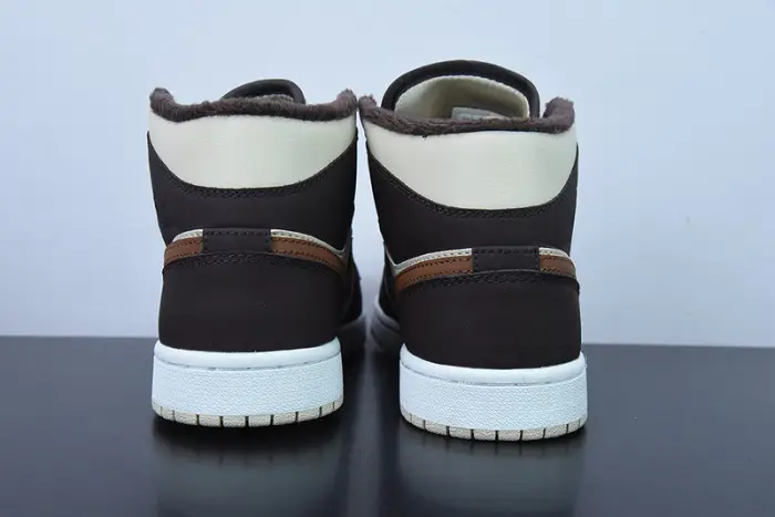 Air Jordan 1 Mid Brown Fleece 